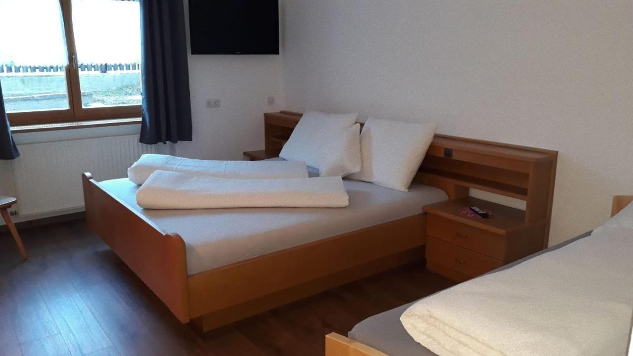 B&B Fruehlingsheim Racines Exterior foto